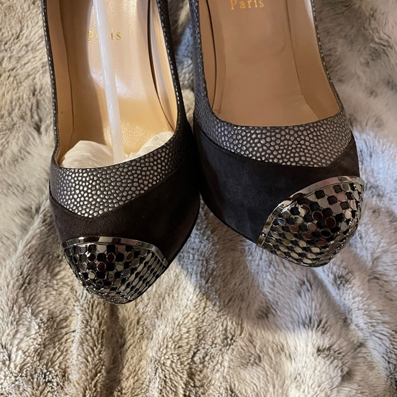 Authentic Christian Louboutin Maggie Pumps - Picture 6 of 7